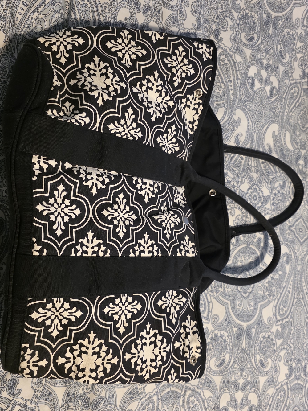 4/$67 Deal! Black and White Geometric Floral Tote